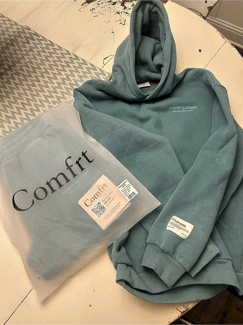 Comfrt You Matter Sage  Small Straight Leg Sweatpants Green Medium NWT Hoodie